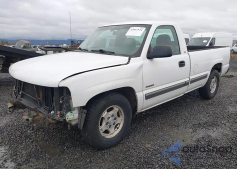 2000 Chevrolet Silverado 1500 z USA, uszkodzony, nr VIN 1GCEC14VXYE414748